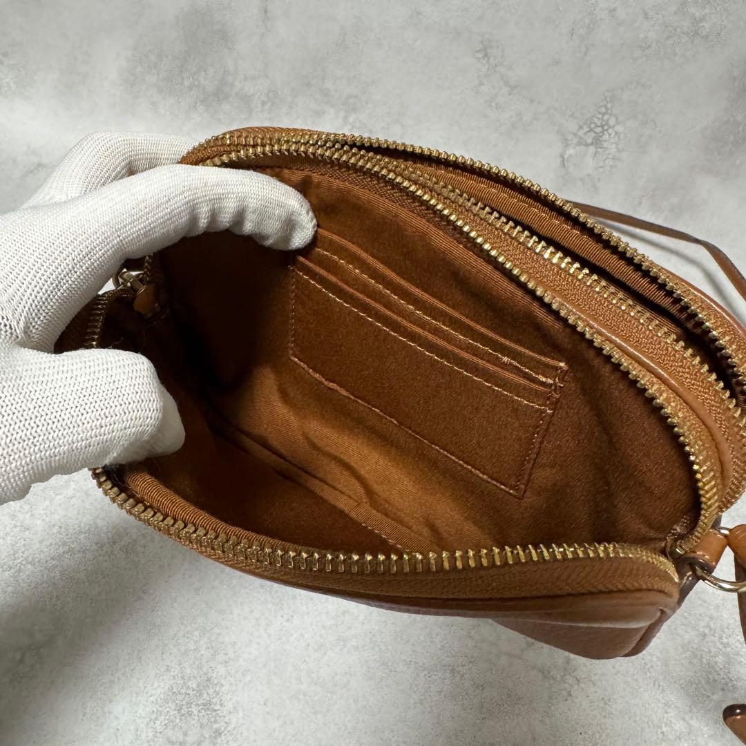 美品 コーチ ショルダーバッグ サコッシュ 斜め掛け クロスボディ