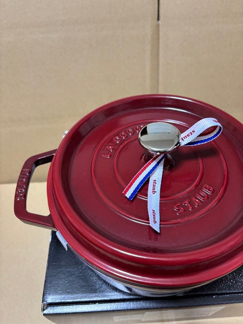 新品未使用品　ストウブ　ピコ・ココット ラウンド 22cm ボルドー
