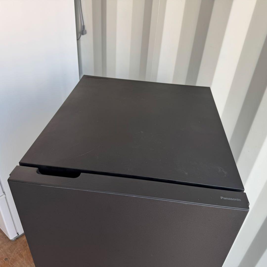 57⭐️2023年製美品★パナソニック冷蔵庫　ブラック黒　インバーター　一人暮らし