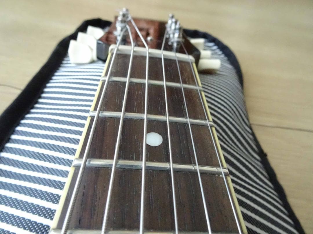 MONOGRAM　MGL-MINI BLK　ミニギター　レスポール型