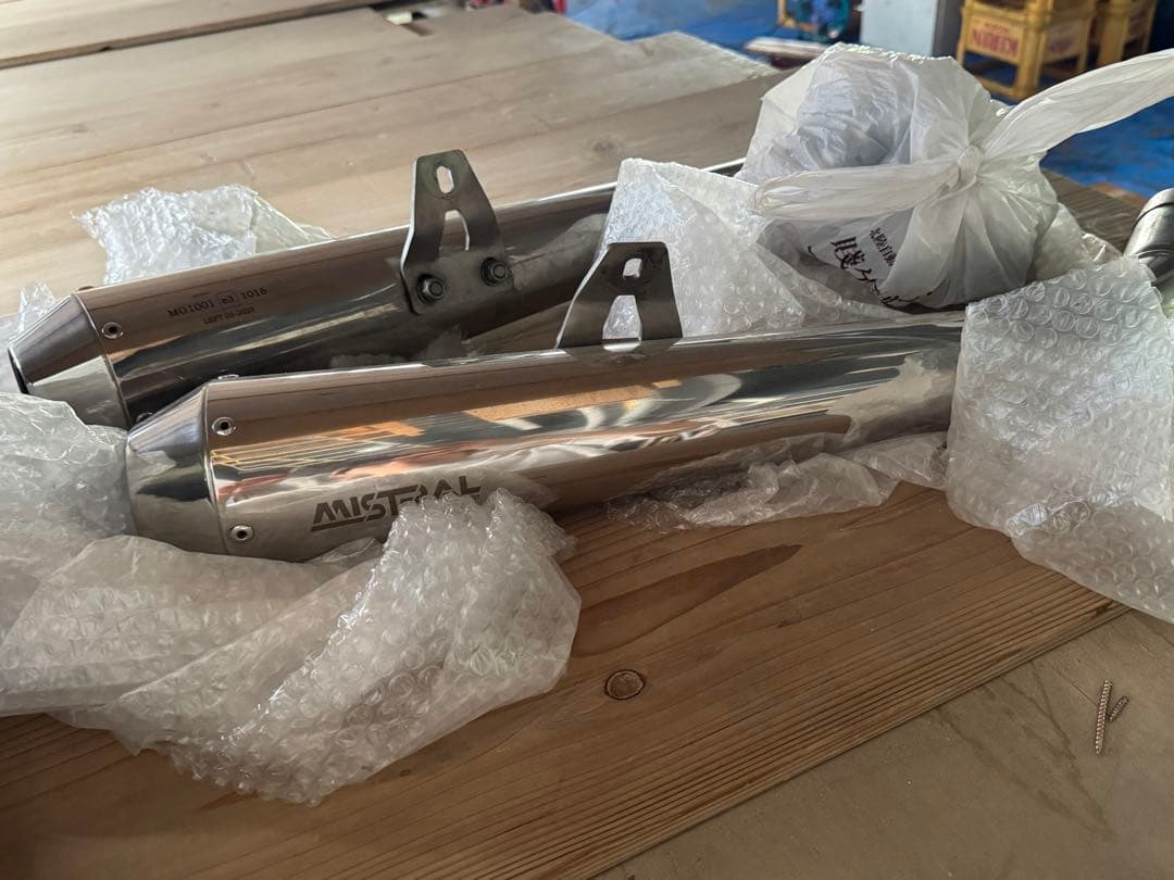 スラクスガーレ ミストラル マフラー Moto Guzzi v11等