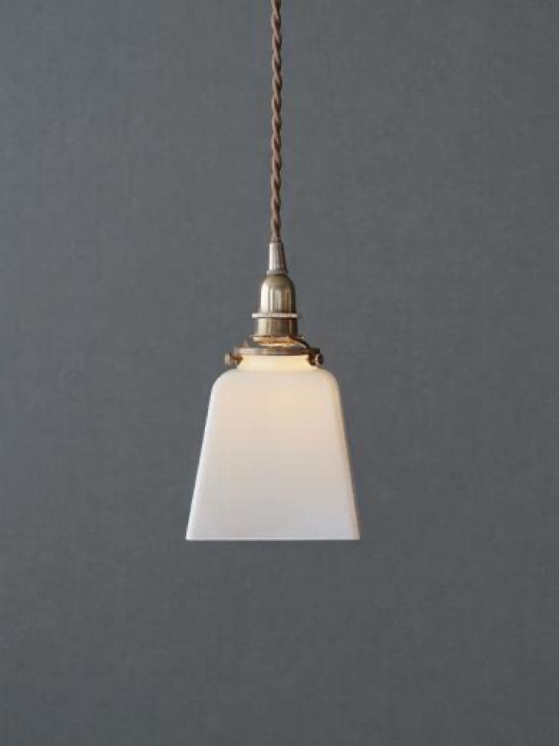 ホワイトガラス ペンダントライト
