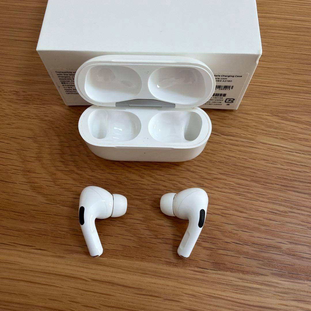 【美品】AirPods pro 第一世代 （箱・付属品あり）