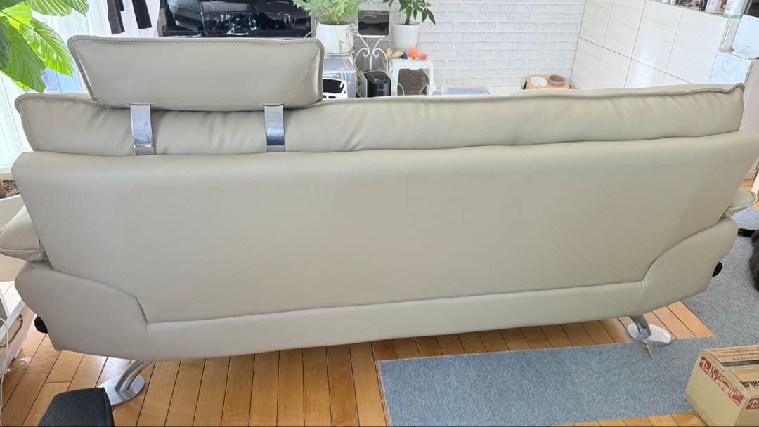 NITORI ロゾシリーズ本革 3人掛けソファ、ヘッドレスト付き