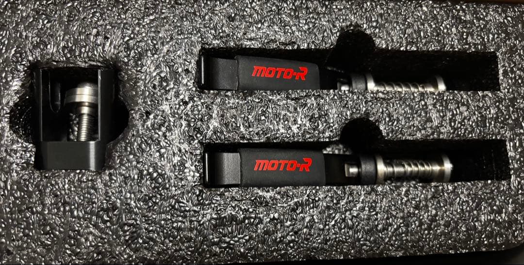 MOTO-Rステンフレーム補強バー [シグナスX/4・5型］kosoレッグカバー