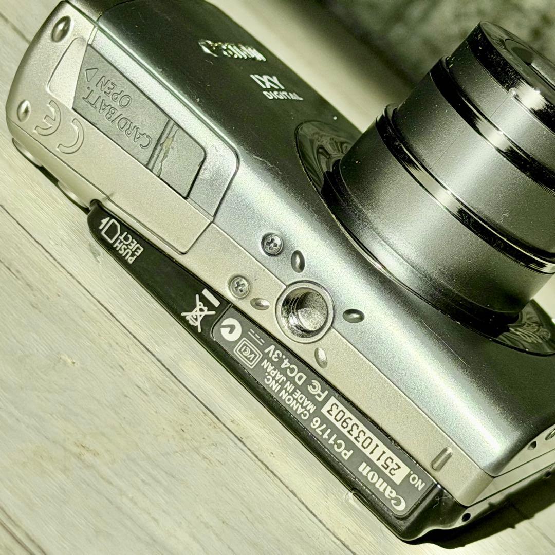 デジタルカメラ Canon IXY Digital 800 IS