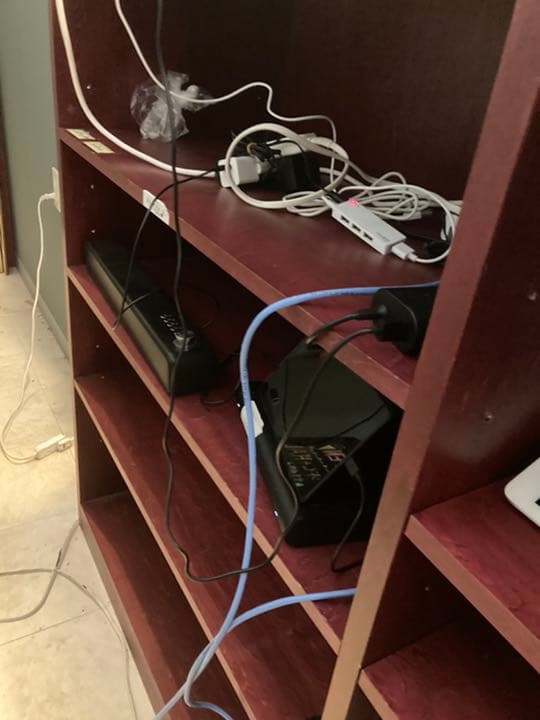 木製ショーケース3台＋吊棚1台