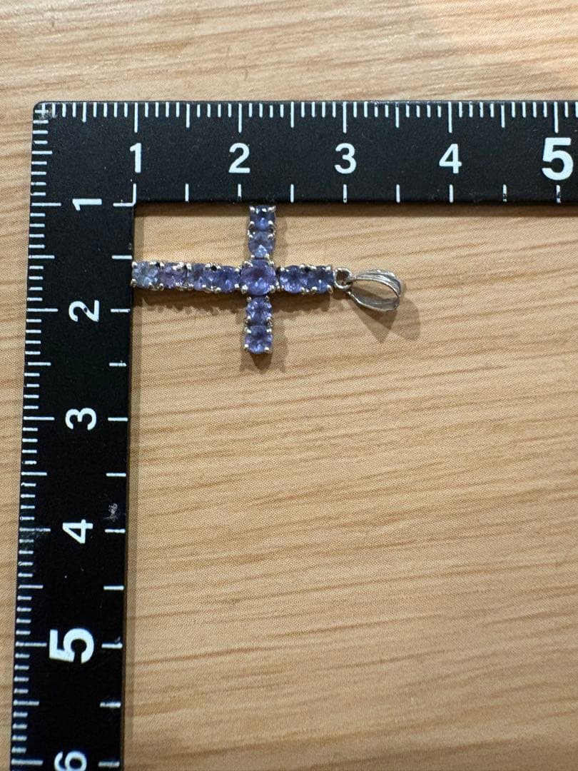 タンザナイト付きネックレストップ　pt900