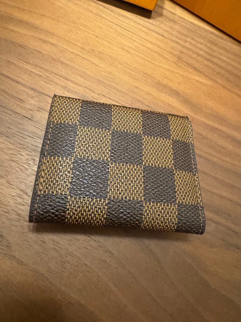 【美品】ルイヴィトン カフスボタン カフリンクス ロゴ レザーケース付