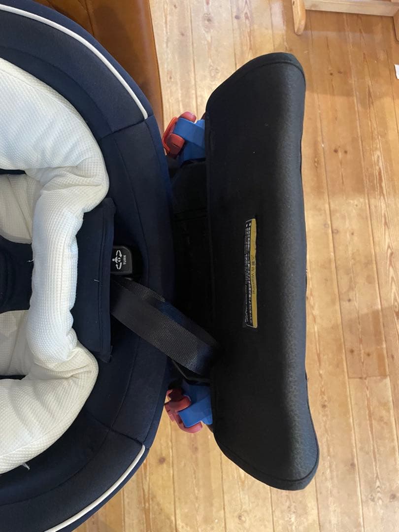 美品　コンビ　クルムーヴスマート　JJ-550　新生児〜チャイルドシート