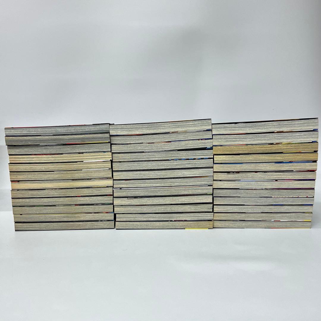 進撃の巨人 漫画 全巻セット 全34巻セット オリジナルDVD 缶バッジ まとめ