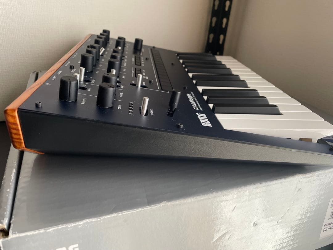KORG monologue アナログシンセサイザー　BL