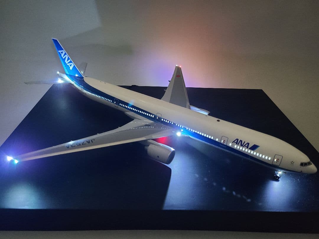 ANA ボーイング 777-300LED仕様 完成品