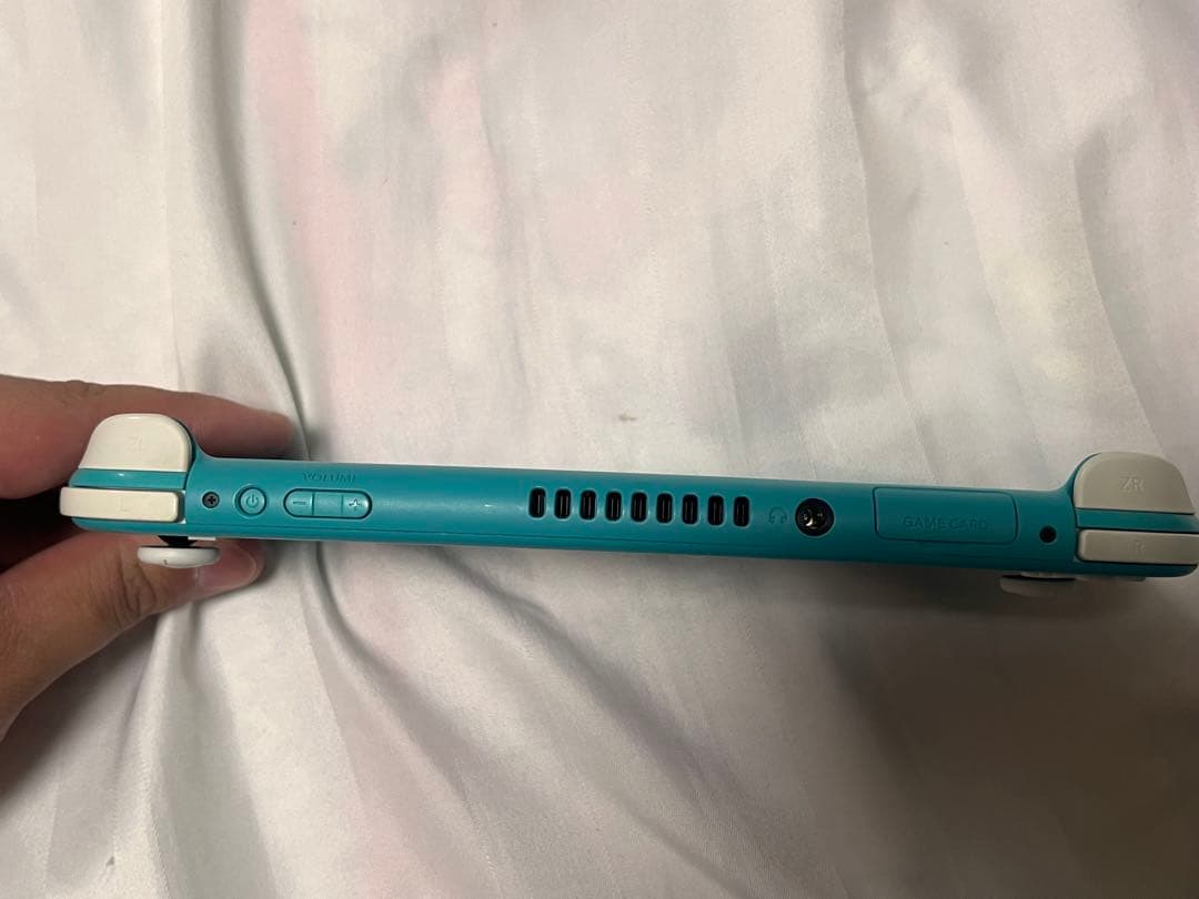 Nintendo Switch Liteターコイズリョーアイ