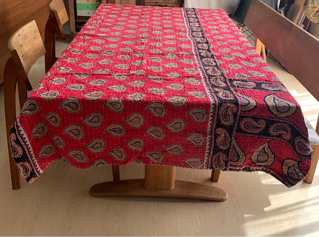 ビンテージカンタキルト● 花柄・幾何学模様 テーブルカバー・ベッドカバー