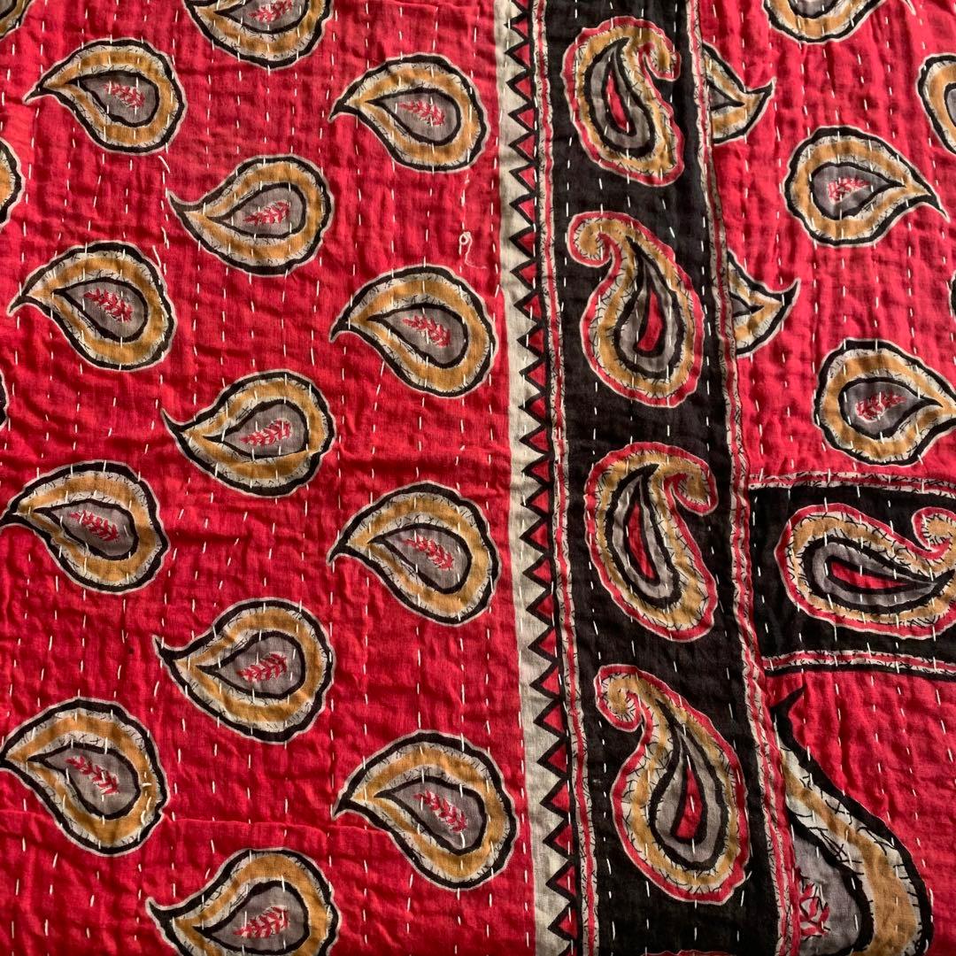 ビンテージカンタキルト● 花柄・幾何学模様 テーブルカバー・ベッドカバー