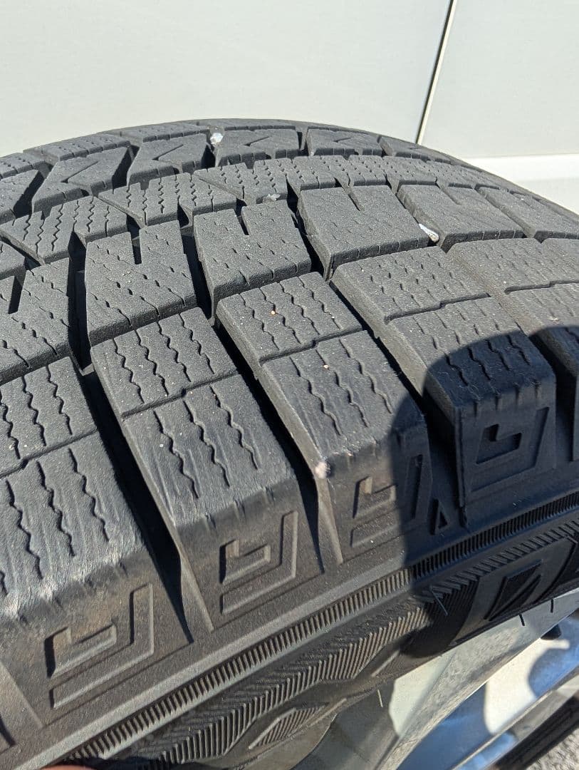 彩鯉　195/60/16スタッドレスタイヤ1本③ナット付き
