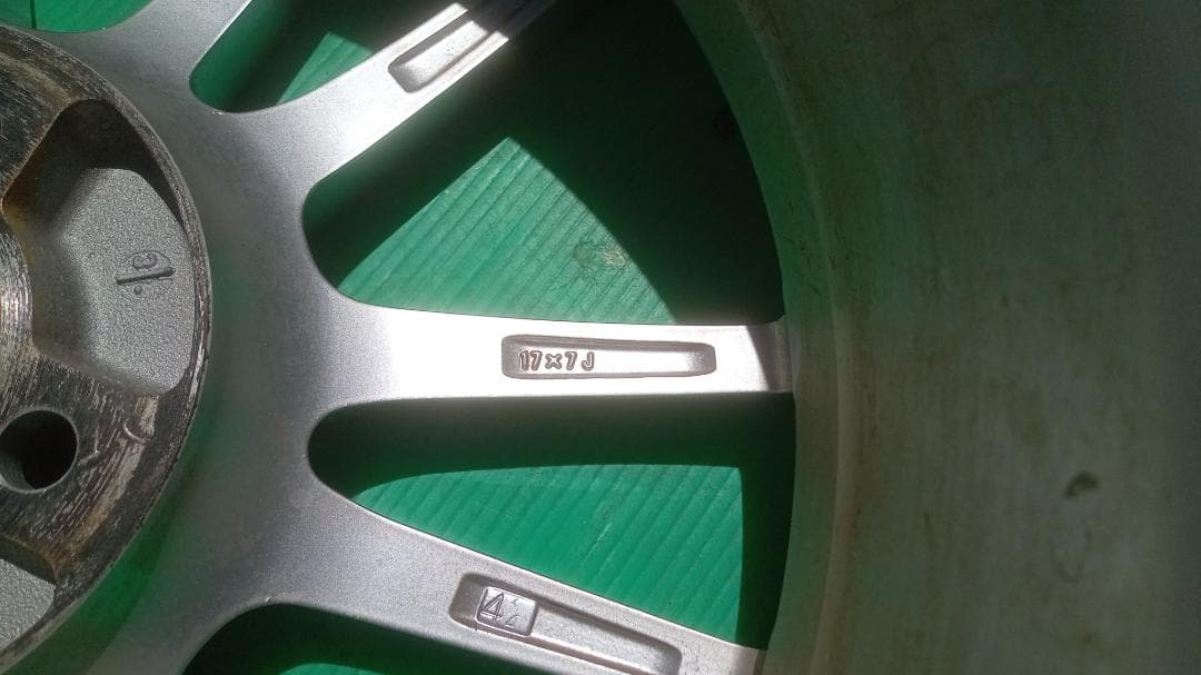 工場長　レイズ　グラムライツ17インチ