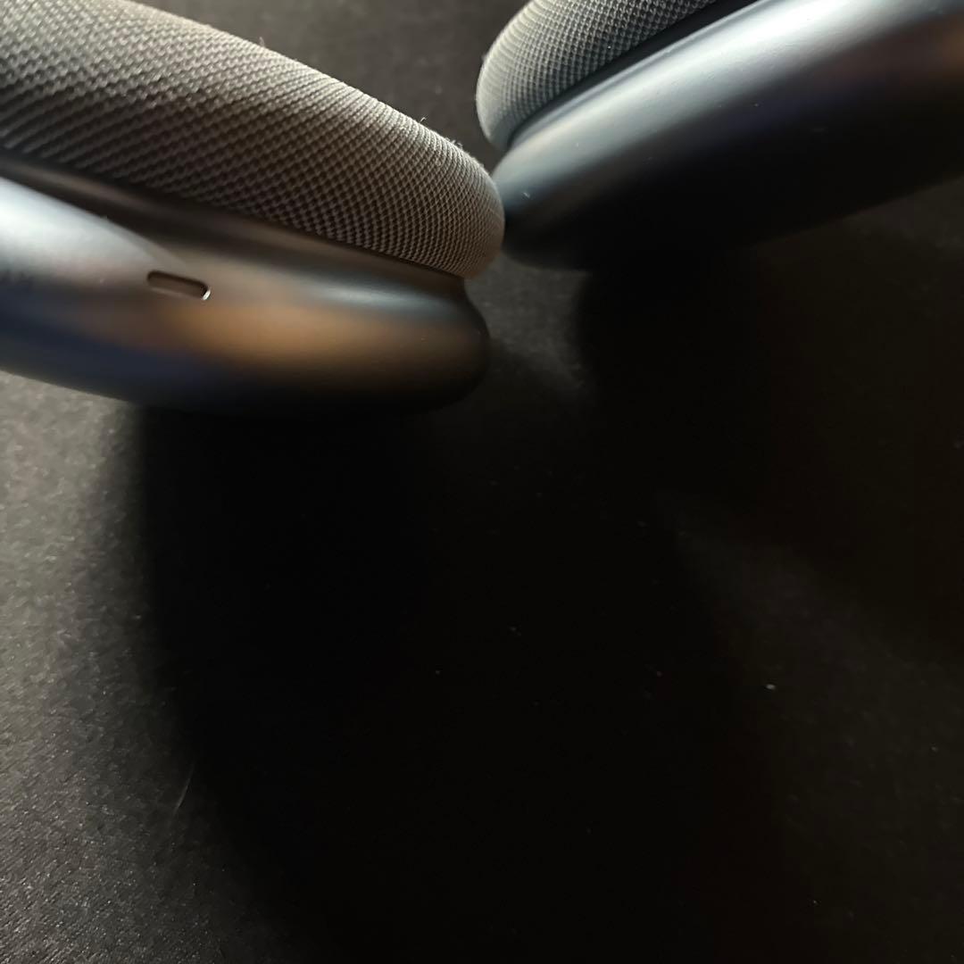 AirPods max ブルー
