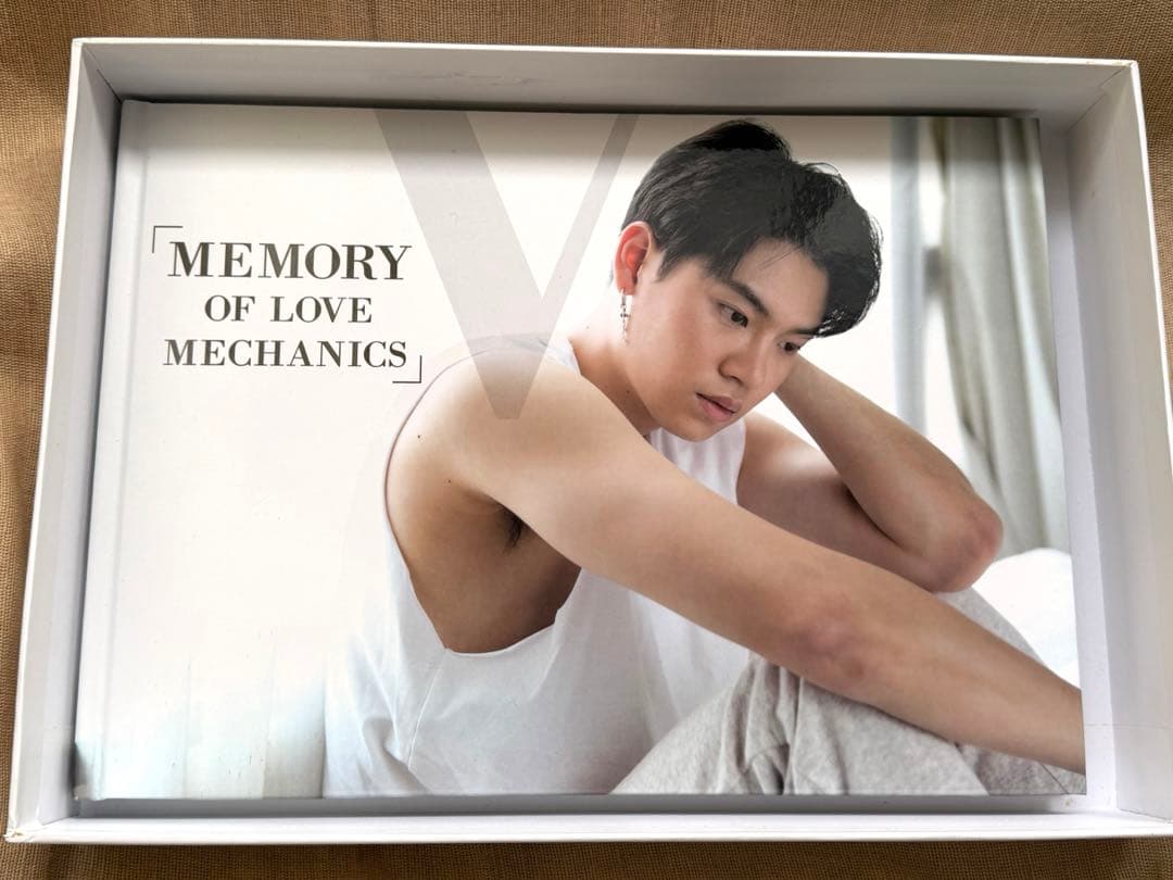 YinWar 写真集BOX MEMORY OF LOVE MECHANICS
