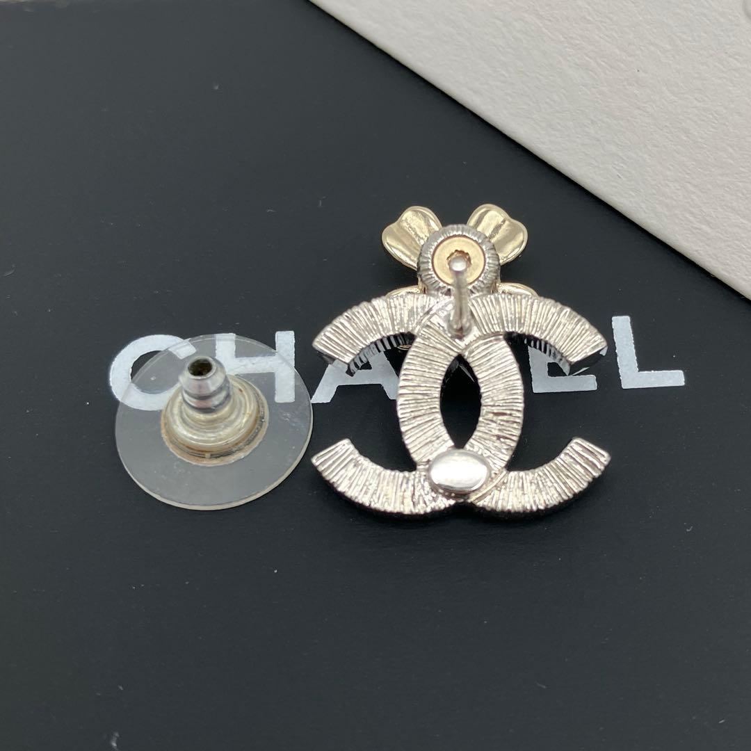 CHANEL ココマーク クローバー ピアス B24K 片耳
